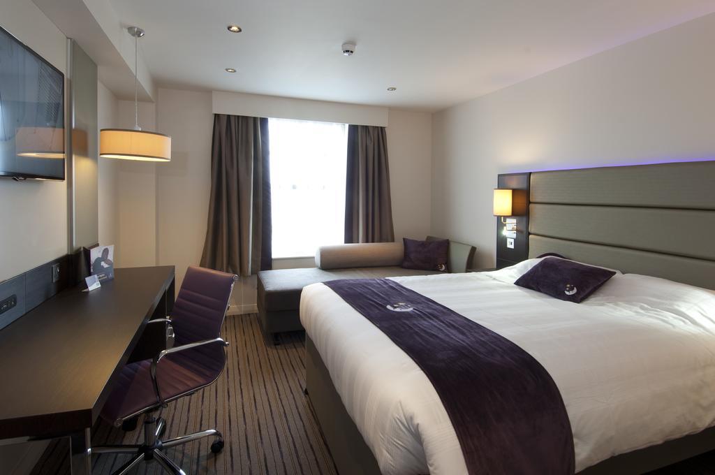 Premier Inn Tring Værelse billede