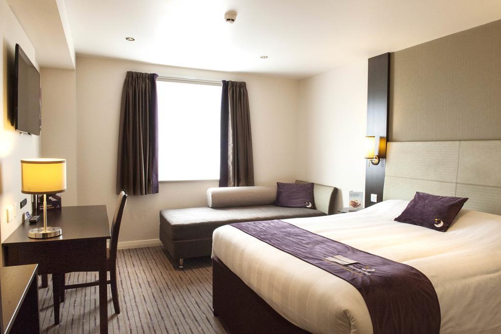 Premier Inn Tring Værelse billede