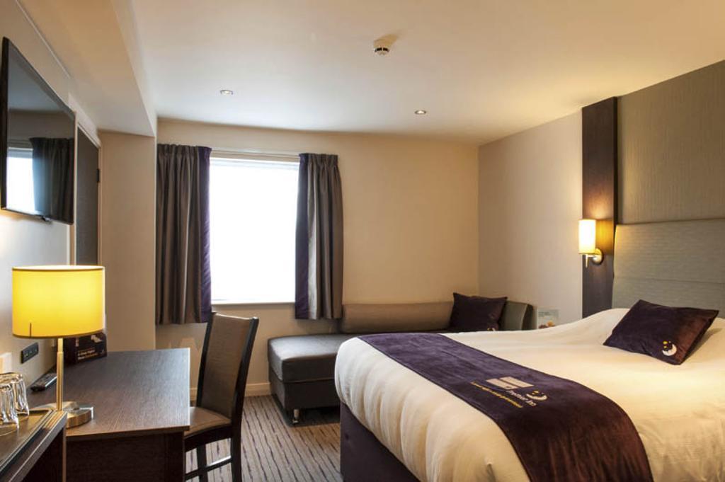 Premier Inn Tring Eksteriør billede