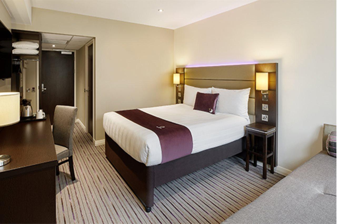 Premier Inn Tring Eksteriør billede