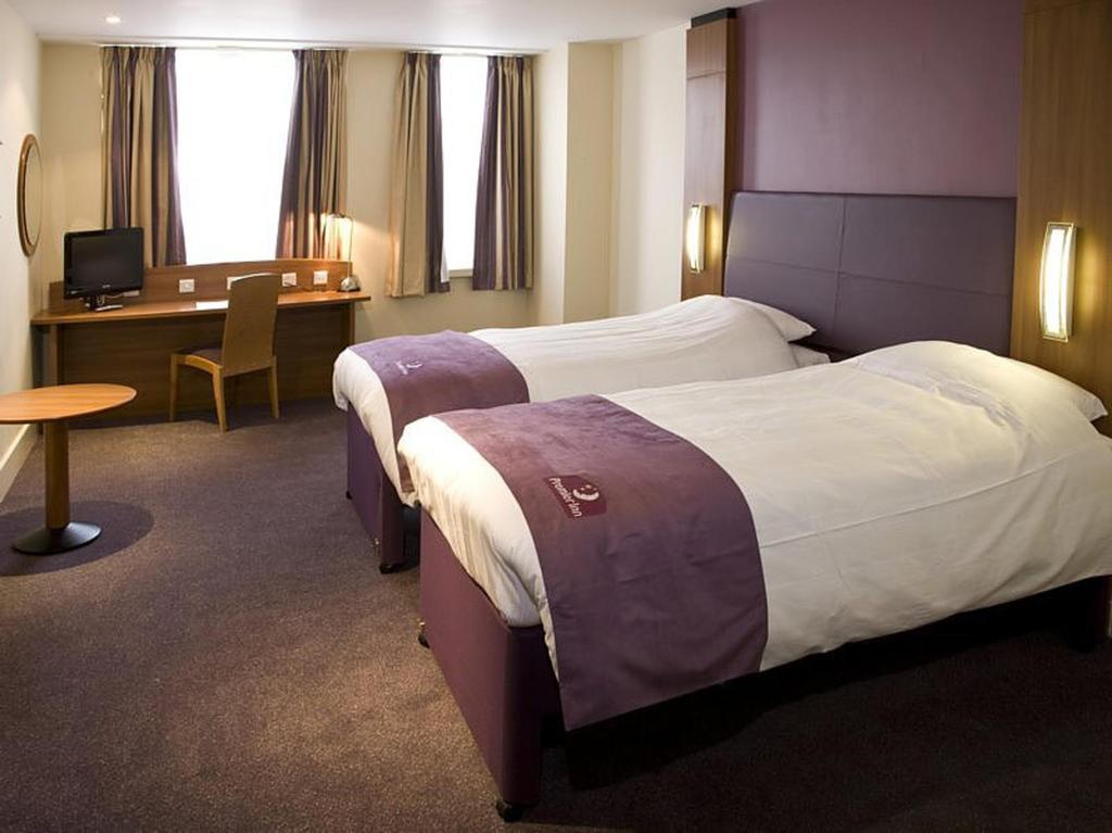 Premier Inn Tring Værelse billede