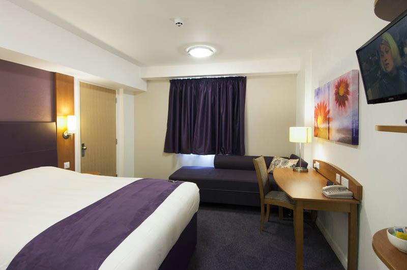 Premier Inn Tring Eksteriør billede